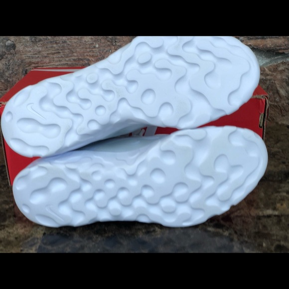 Nike Strada Women athletic shoes original box - Picture 10 of 15